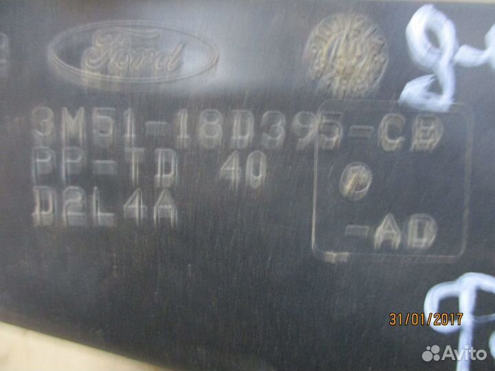 Рамка салонного фильтра Форд Фокус 2 (2008)