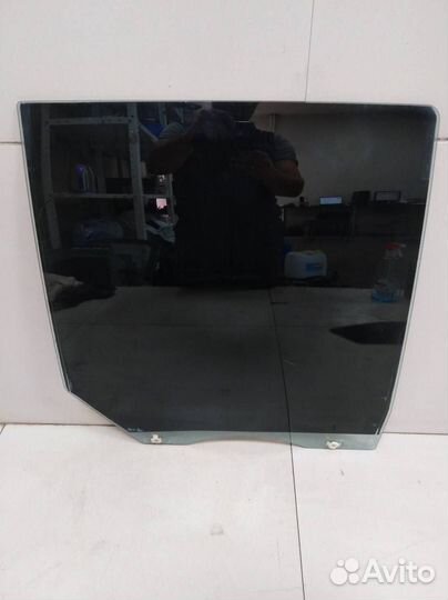 Стекло двери задней правой Hyundai Santa Fe SM San
