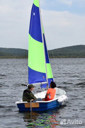 Лодка с парусом Виза Комби - 395