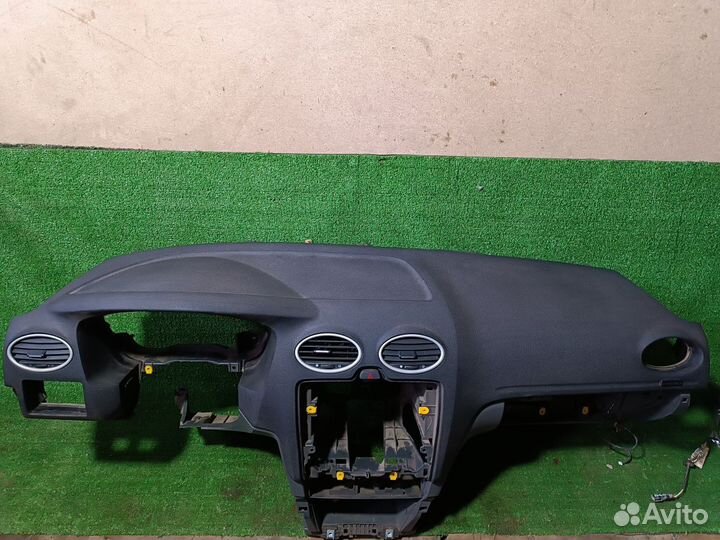 Панель передняя Ford Focus II (2005—2008)