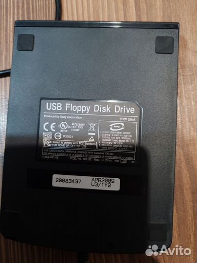 Внешний дисковод для дискет (флоппи)