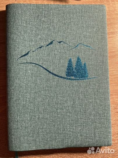 Блокноты ежедневники новые