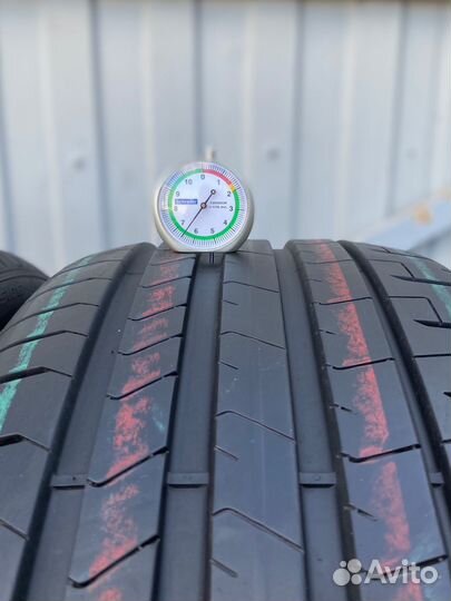 Pirelli P Zero PZ4 245/45 R19 102Y