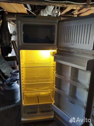 Холодильник бу стинол 2 камеры