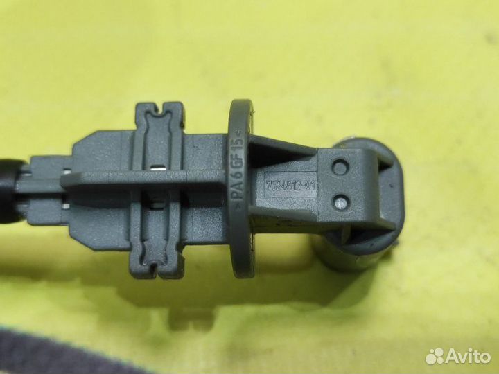 Датчик уровня омывающей жидкости Bmw 5-Series F10