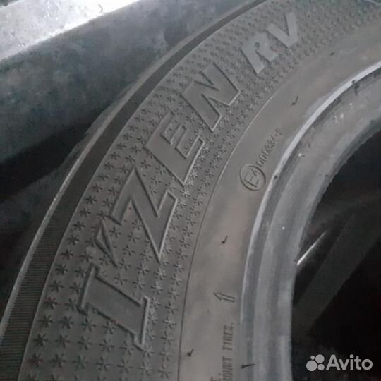 Kumho I'Zen RV KC15 225/65 R16