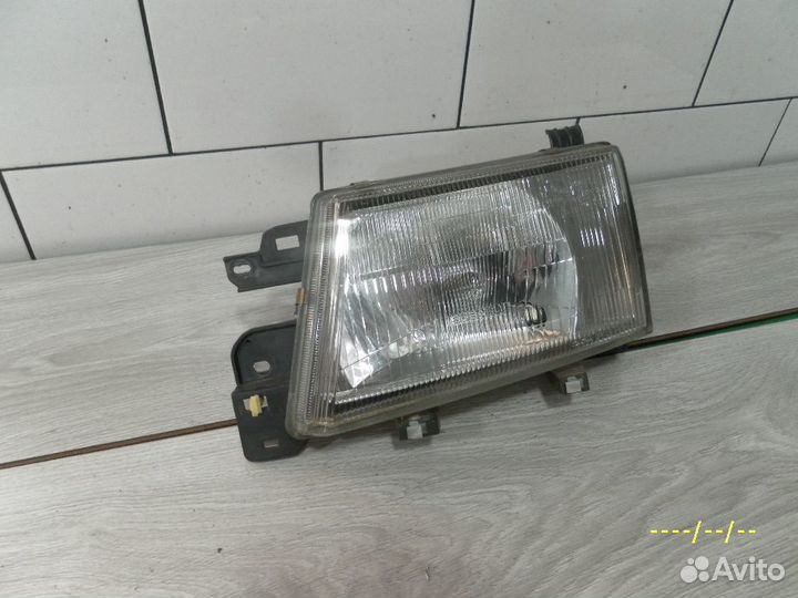 Фара передняя левая Subaru Forester 1 поколения