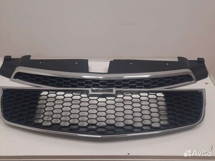 Решетка радиатора Chevrolet cruze 09-13