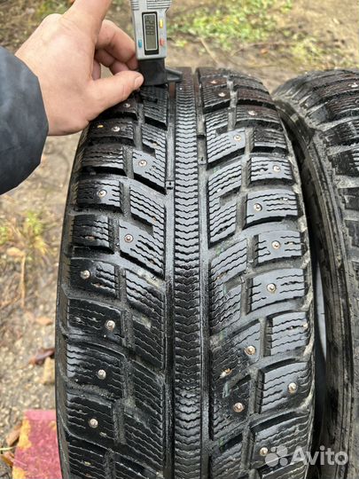 Kumho I'Zen KW22 215/65 R16 98T