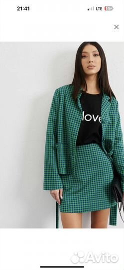 Трикотажный костюм с юбкой 44