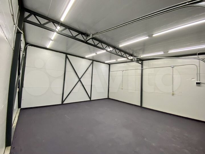 Гараж, > 30 м²