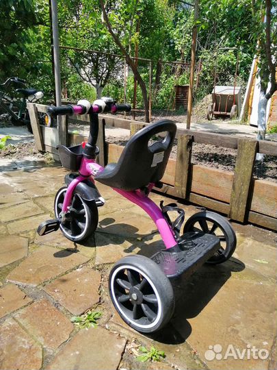 Детский трехколесный велосипед