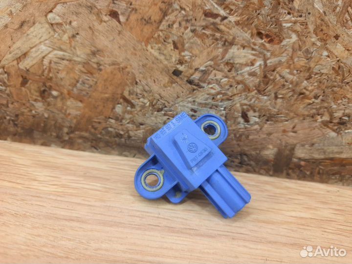 Датчик удара Volkswagen Golf V