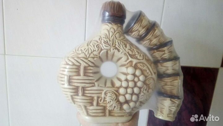 Набор бутылка и стаканы. Новый