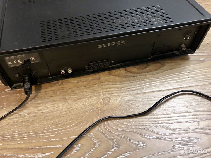 Видеомагнитофон-рекордер vhs sony slv-e810ee