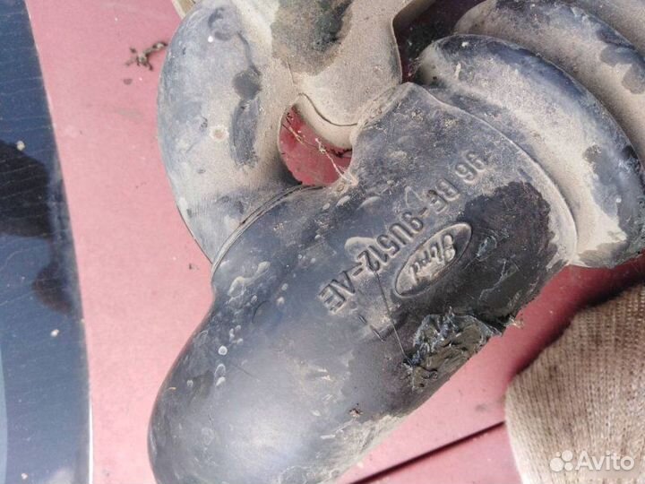 Воздуховод Ford Fiesta 4 1998