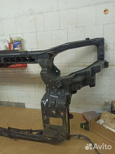 Панель передняя телевизор Киа Соренто 2011