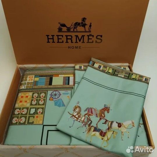 Постельное белье с символом hermes