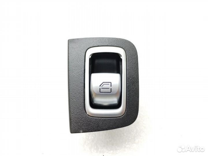 Кнопка стеклоподъемника задняя правая