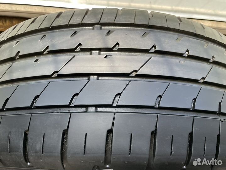 Dunlop Enasave RV504 215/55 R17 94V