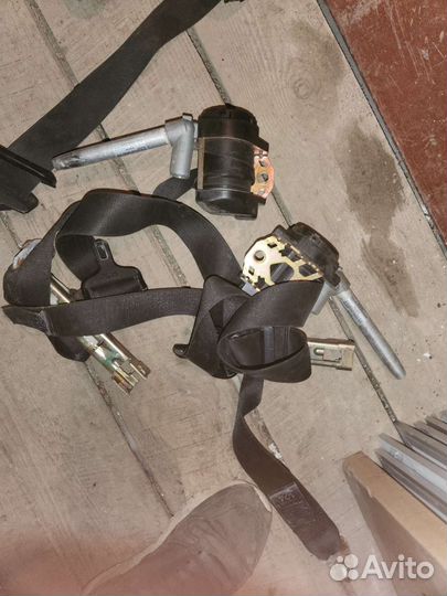 Ремень безопасности на мерседес 124