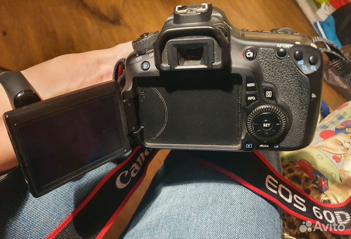 Зеркальный фотоаппарат canon 60d