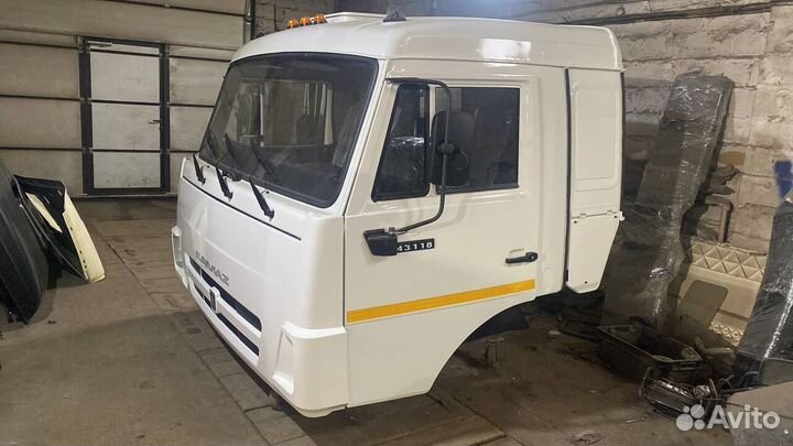 Кабина камаз 44108, 43118 евро-3 5