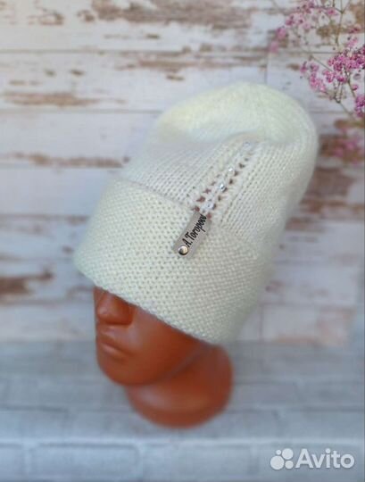 Весенняя шапочка ручной работы