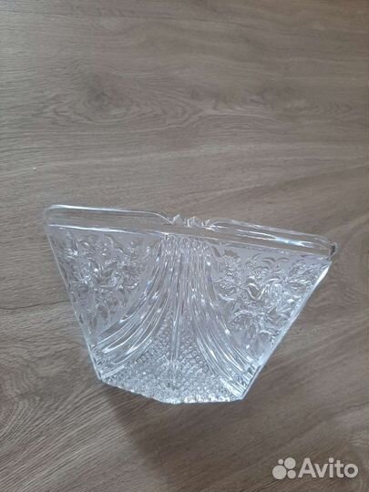 Хрустальная ваза