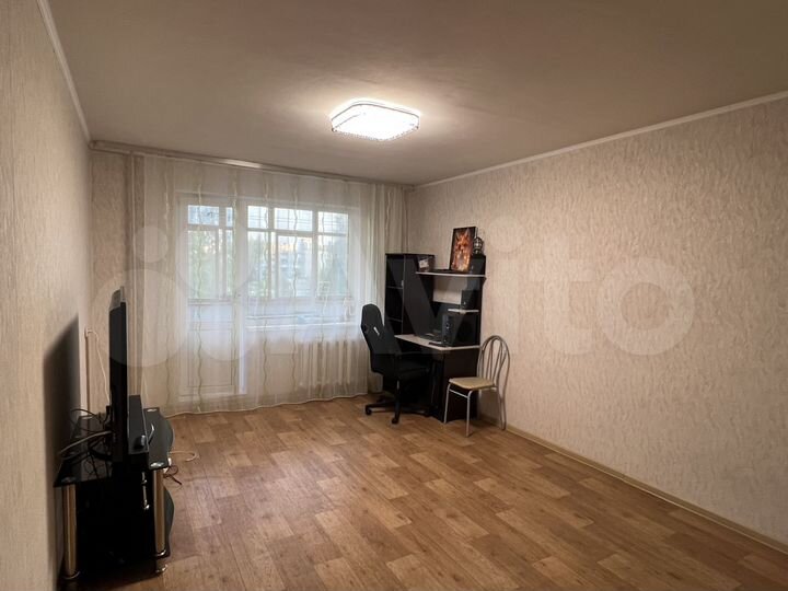 2-к. квартира, 48 м², 4/9 эт.