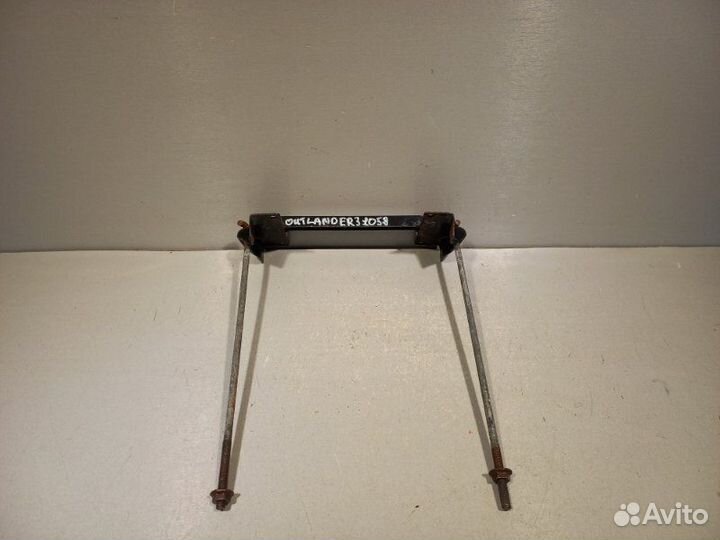 Крепление аккумулятора Mitsubishi Outlander 3 4B12