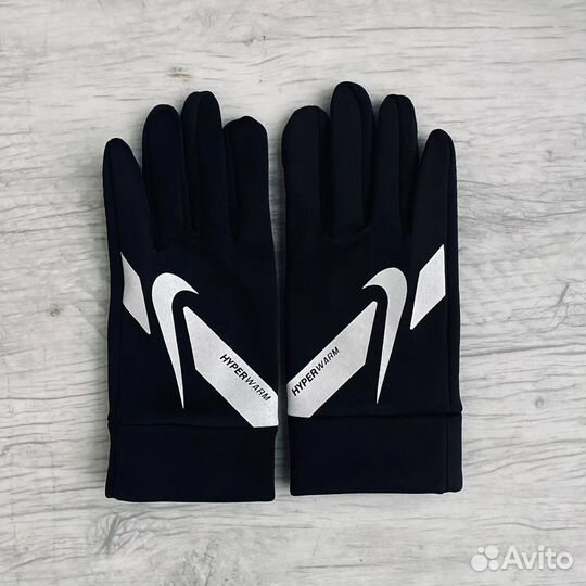 Перчатки Nike hyperwarm