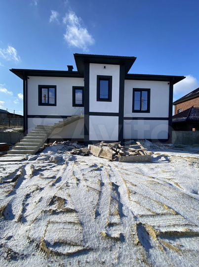 Дом 180 м² на участке 6 сот.