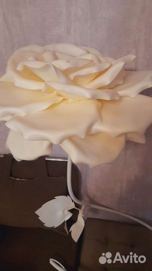 Лампа напольная цветок