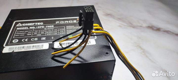 Блок питания 750w chieftec CPS-750s