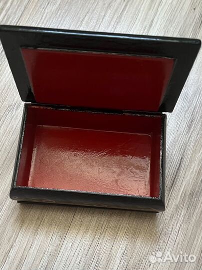 Шкатулка лаковая миниатюра