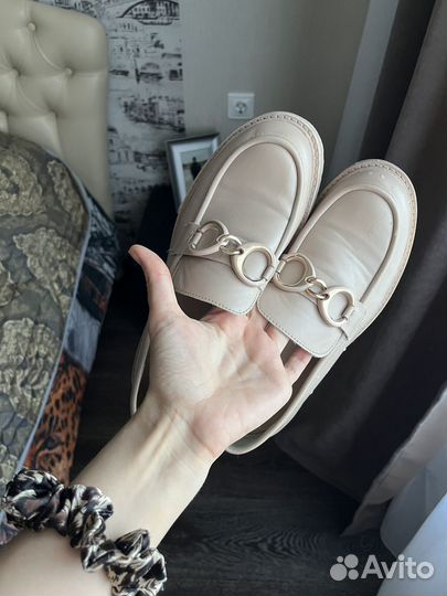 Лоферы женские 39