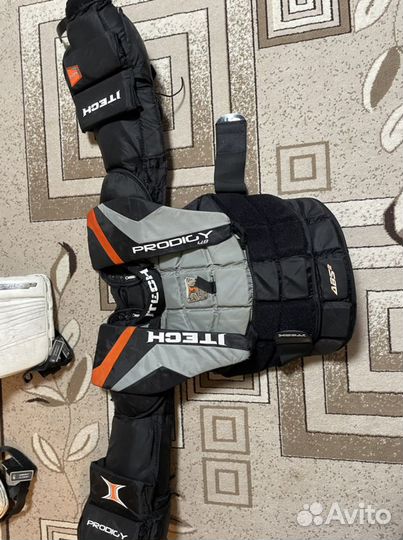 Вратарский нагрудник sr