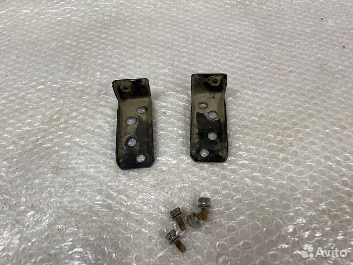 Кронштейн переднего бампера Pajero 4 Паджеро