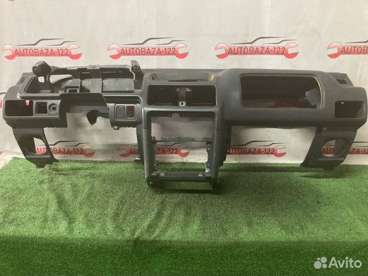 Торпедо Mitsubishi Pajero V45W 6G74 1998