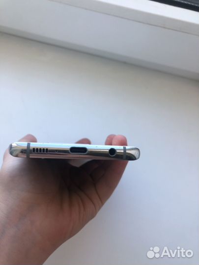 Samsung Galaxy S10, 8/128 ГБ