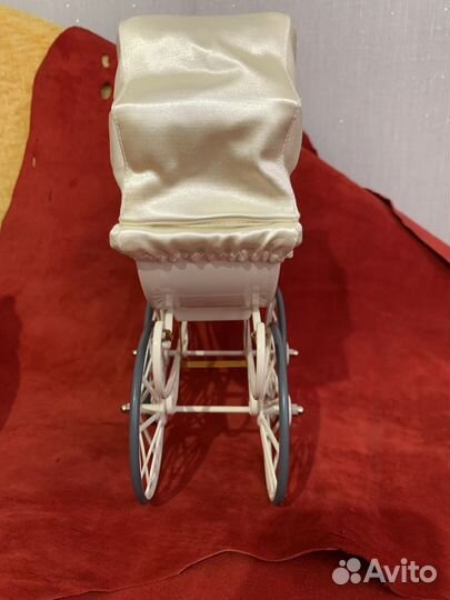 Кукольная коляска