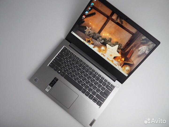 Ультрабук Lenovo i5-1035G1 8Ddr4 FullHd