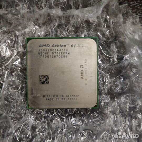 Процессор AMD Athlon 64 X2 4200+. Без кулера