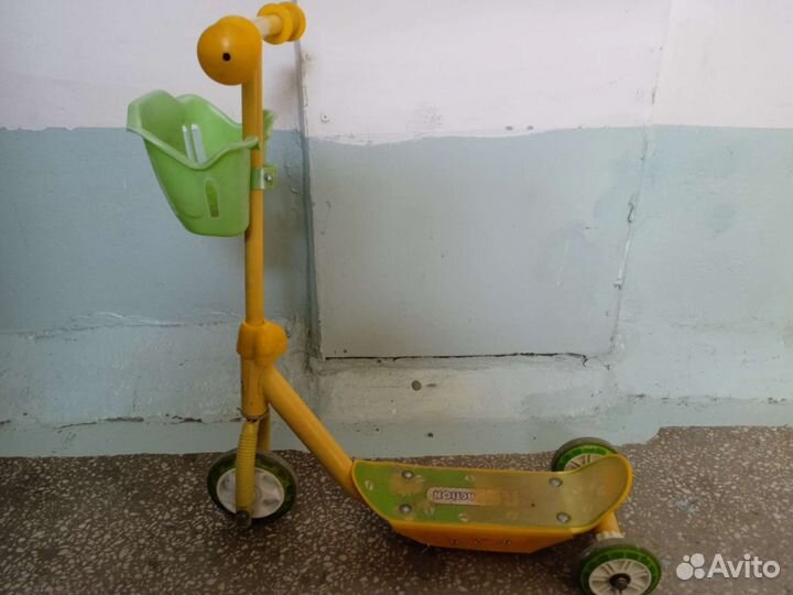 Детские трёхколёсные самокаты