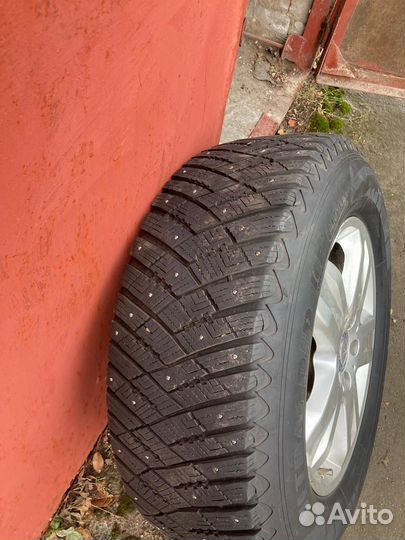Goodyear UltraGrip Ice Arctic SUV 255/65 R17