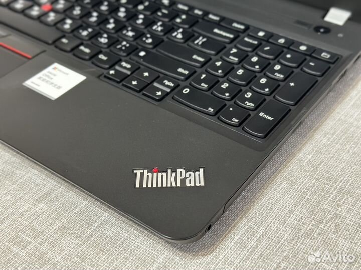 Lenovo ThinkPad i5 2.8GHz/16gb/amdr7-2gb/SSD256gb