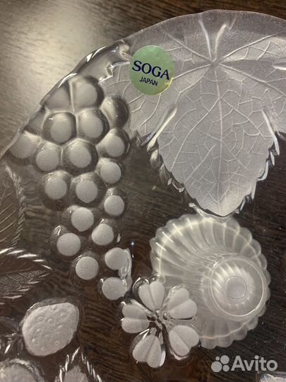 Ваза для фруктов на ножке