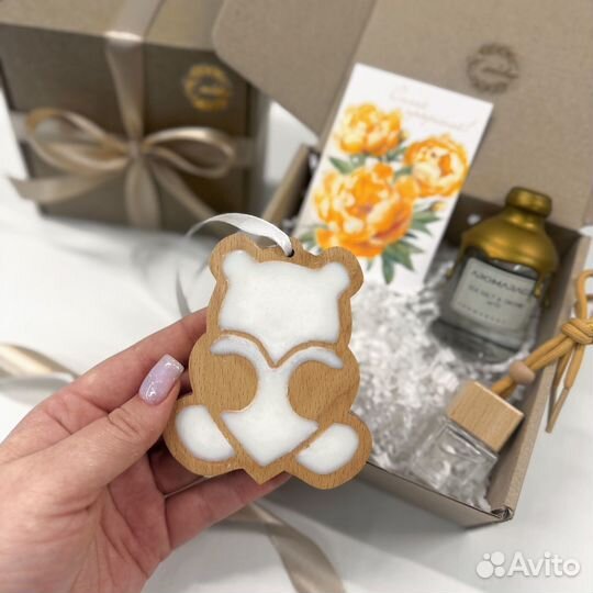 Подарок на 8 марта девушке, подруге, коллеге