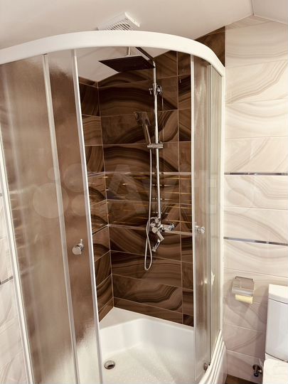 4-к. квартира, 140 м², 3/3 эт.